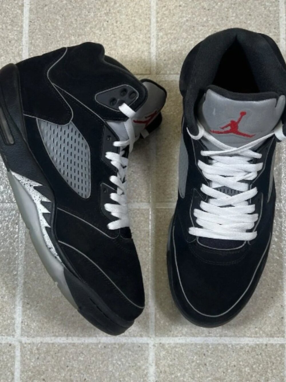 Jordan 5 Black Metallic Reimagined